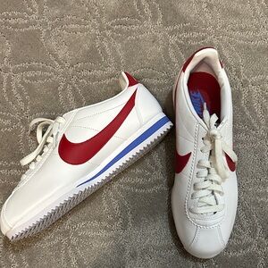 Nike Womens Cortez Sneaker. Size 8.5.